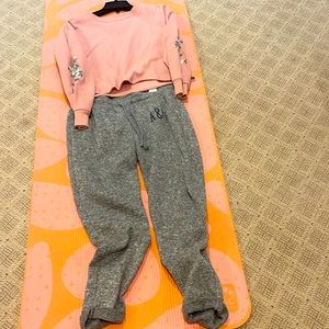SWEAT PANTS AND TOP Fits sz 7-8